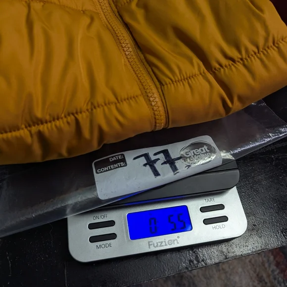 Old Navy Kids Puffer Vest in Mustard Yellow 6-12 month - Picture 5 of 5